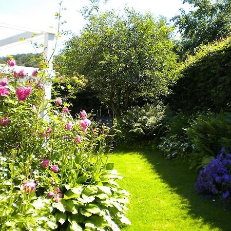 Villa Med Blommande Traedgard, Centralt โบสตัด ภายนอก รูปภาพ
