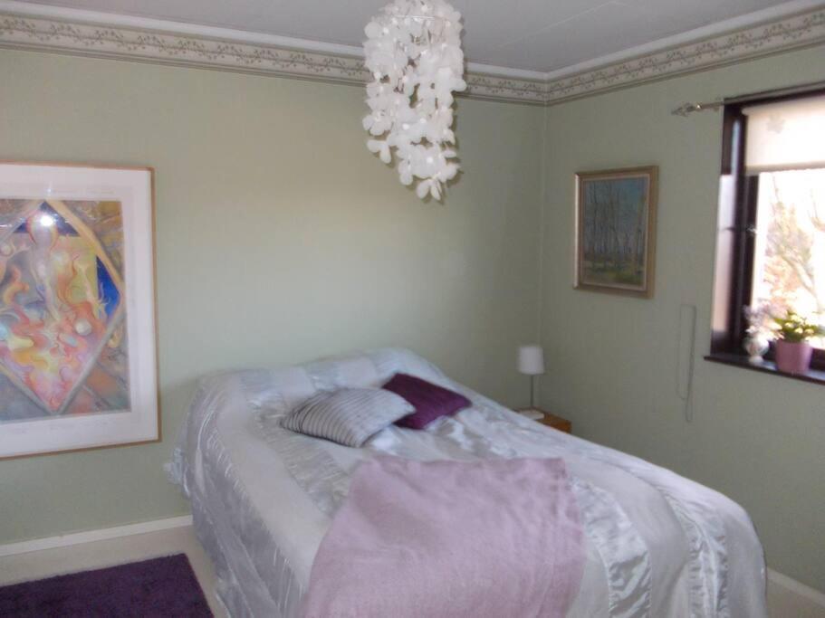 Villa Med Blommande Traedgard, Centralt โบสตัด ภายนอก รูปภาพ